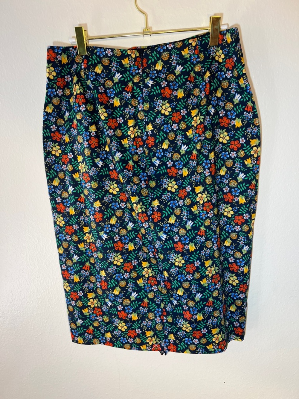 J. Crew Liberty Navy Floral Cotton Ruffle Front Pencil Skirt Red, Yellow Blue 8 - Picture 4 of 7